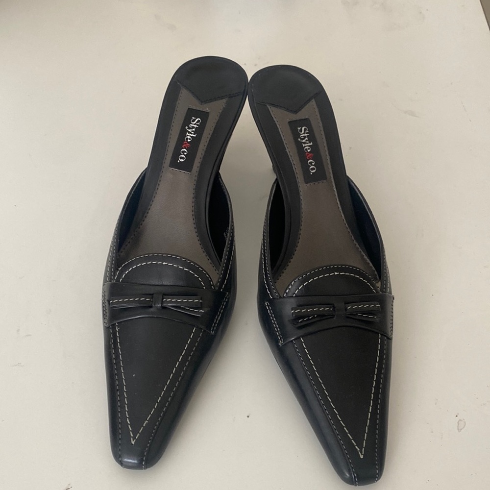 Style & CO. Leather Pumps Shoes Black White Stitches SZ 6M NWOT